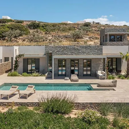37north Neotraditional With Breathtaking Sunset View