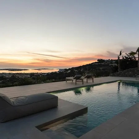 37north Neotraditional With Breathtaking Sunset View Villa