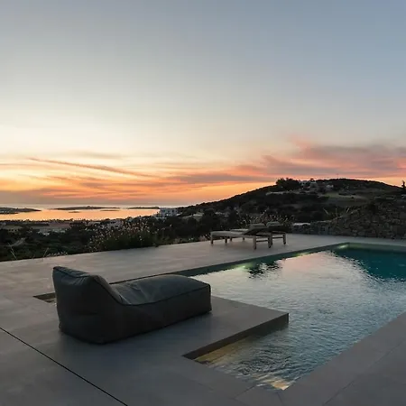 37north Neotraditional With Breathtaking Sunset View Villa *